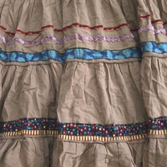 Boho tired skirt with jewls - Picture 4 of 7